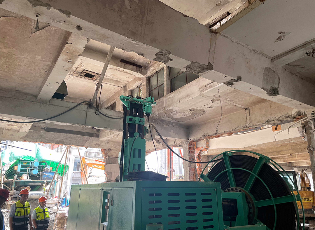 Low headroom pile drill-5